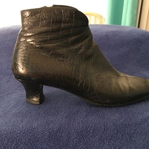 Black leather Thierry Rabotin booties